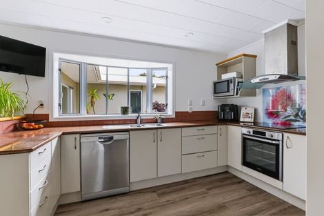 Photo of property in 172a Mangorei Road, Merrilands, New Plymouth, 4312