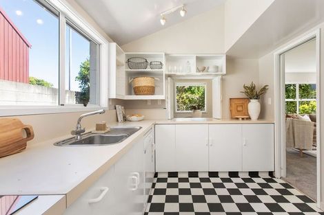 Photo of property in 4 Peacock Street, Christchurch Central, Christchurch, 8013