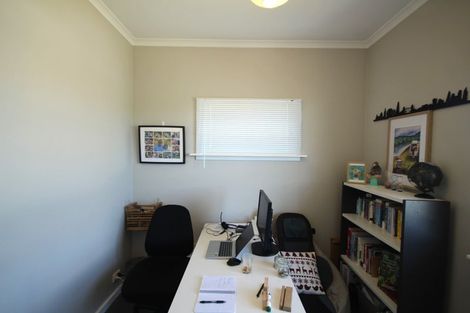 Photo of property in 9 Ohau Street, Ravensbourne, Dunedin, 9022