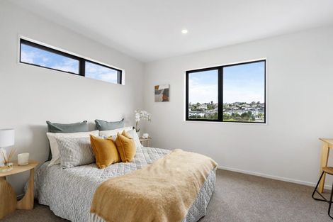Photo of property in 11/10 Ngaroma House Drive, Hobsonville, Auckland, 0616