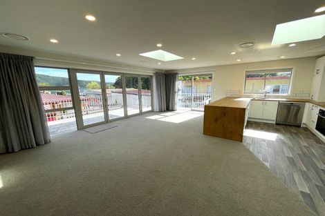 Photo of property in 380b Waikawa Road, Waikawa, Picton, 7220