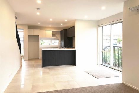 Photo of property in 38 Whimbrel Road, Flat Bush, Auckland, 2019
