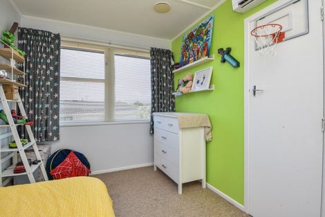 Photo of property in 10 Fairbrother Street, Carterton, 5713