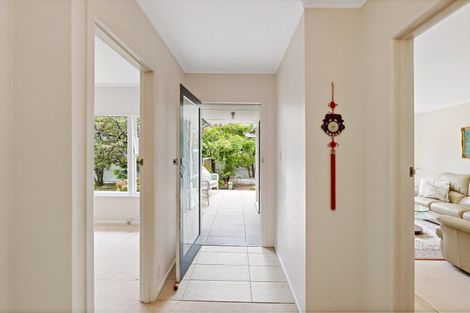 Photo of property in 8 Sorrel Crescent, Bucklands Beach, Auckland, 2012