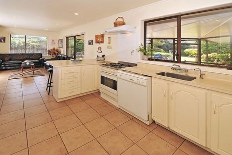 Photo of property in 4 Peridot Place, Conifer Grove, Takanini, 2112