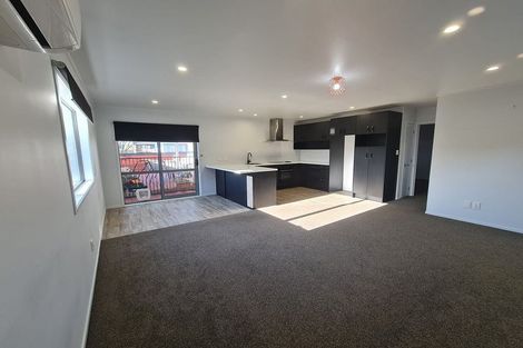 Photo of property in 5 Foyle Place, Glendene, Auckland, 0602