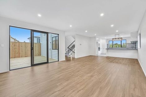 Photo of property in 29d Rotoiti Avenue, Pakuranga Heights, Auckland, 2010