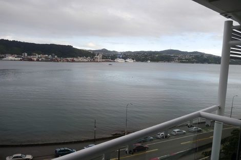 Photo of property in The Capital, 28/370 Oriental Parade, Oriental Bay, Wellington, 6011