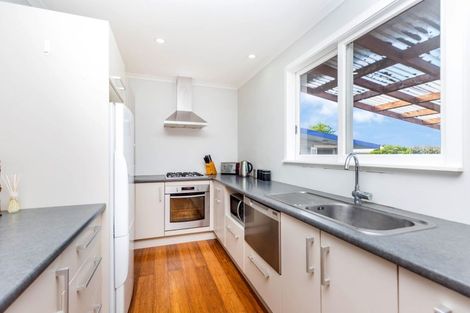 Photo of property in 6 Hetherington Road, Ranui, Auckland, 0612