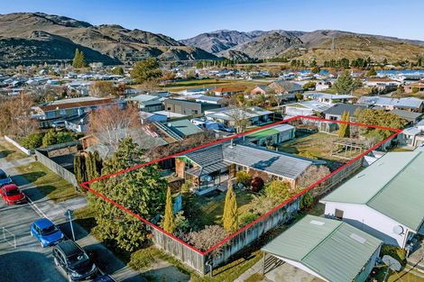 Photo of property in 64 Molyneux Avenue, Cromwell, 9310