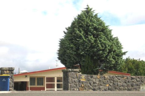 Photo of property in 4140 Great North Road, Glendene, Auckland, 0602