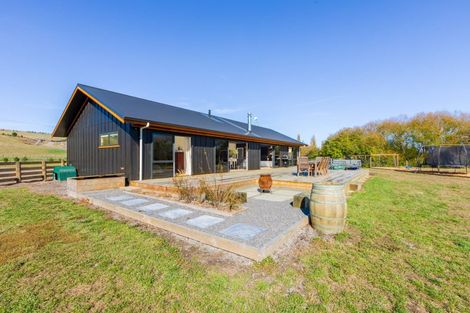 Photo of property in 360 Maharakeke Road, Waipukurau, 4281