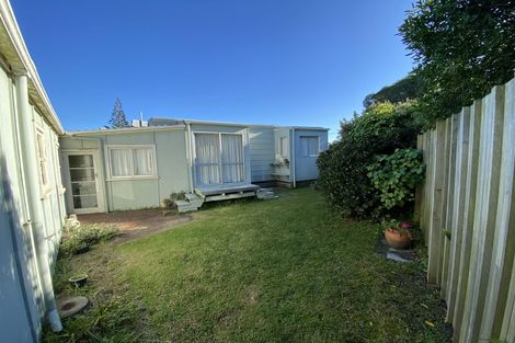 Photo of property in 17 Kapiti Lane, Otaki Beach, Otaki, 5512
