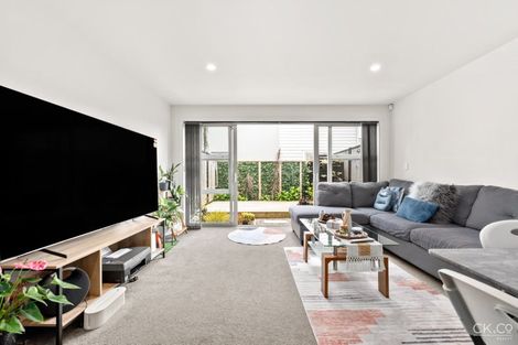 Photo of property in 1115b High Street, Taita, Lower Hutt, 5011