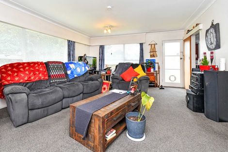 Photo of property in 11a Tatua Place, Conifer Grove, Takanini, 2112