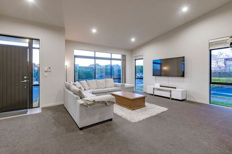 Photo of property in 7 Liberation Road, Papakura, 2110