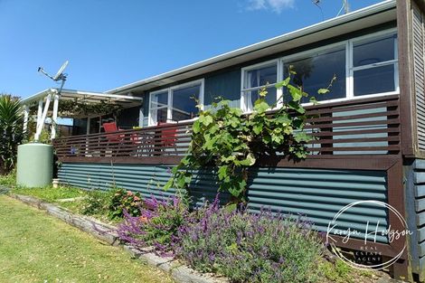 Photo of property in 9 Whaka Street, Maungaturoto, 0520