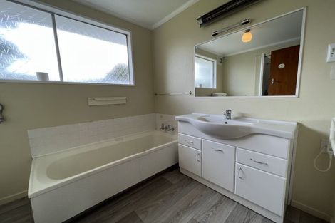 Photo of property in 57 Lockhart Avenue, Milson, Palmerston North, 4414