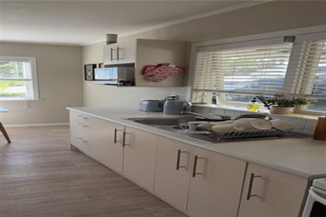 Photo of property in 117 Manuka Road, Bayview, Auckland, 0629