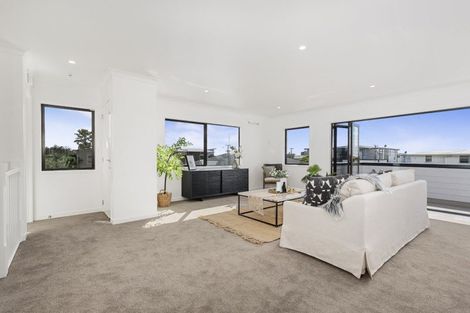 Photo of property in 1020b Papamoa Beach Road, Papamoa Beach, Papamoa, 3118