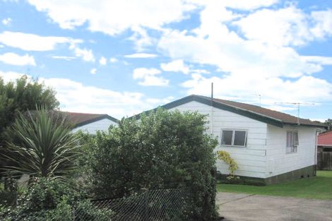 Photo of property in 1/15 Kingussie Place, Highland Park, Auckland, 2010