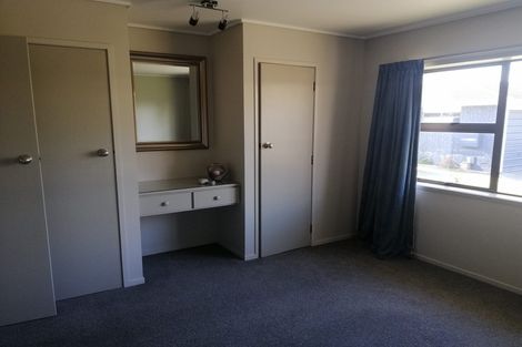 Photo of property in 2/7 Kathleen Place, Rainbow Point, Taupo, 3330