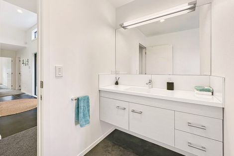 Photo of property in 50 Montgomery Crescent, Kinloch, Taupo, 3377