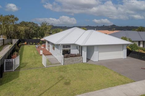 Photo of property in 106 Kupe Drive, Whitianga, 3510