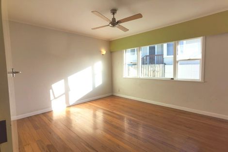 Photo of property in 27 Portadown Avenue, Pakuranga Heights, Auckland, 2010