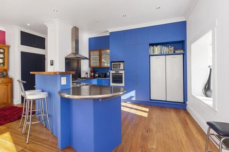 Photo of property in 31 Melbourne Road, Island Bay, Wellington, 6023