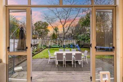 Photo of property in 35 Royal Street, Upper Hutt Central, Upper Hutt, 5018