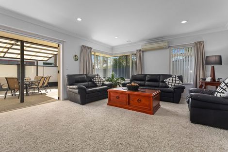 Photo of property in 28 Barry Avenue, Whakatane, 3120