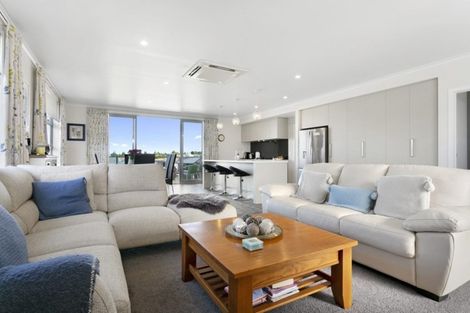 Photo of property in 18 Oak Ridge Drive, Te Awamutu, 3800