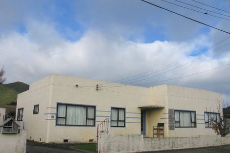 Photo of property in 15 Moana Grove, Waiwhetu, Lower Hutt, 5010