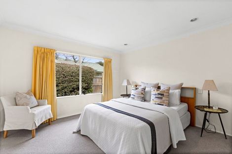 Photo of property in 2 Guthrie Road, Havelock North, 4130