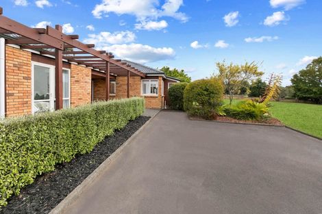 Photo of property in 18 Burgundy Park Avenue, Henderson, Auckland, 0612