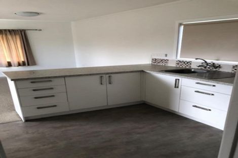 Photo of property in 12 Montgomery Avenue, Pukekohe, 2120