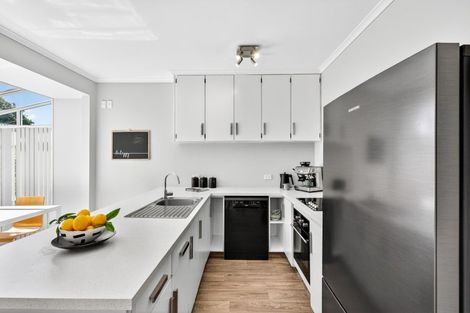 Photo of property in 138 Gloucester Street, Taradale, Napier, 4112