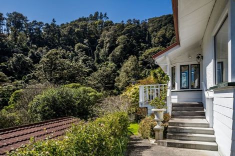 Photo of property in 36 Moana Road, Days Bay, Lower Hutt, 5013
