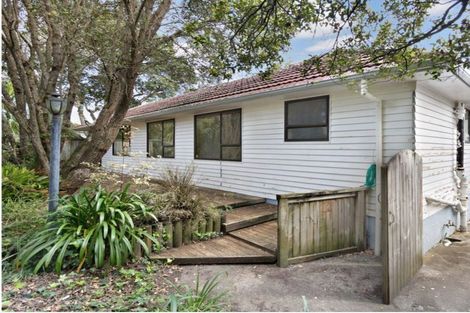 Photo of property in 19 Humphrey Kemp Avenue, Henderson, Auckland, 0612