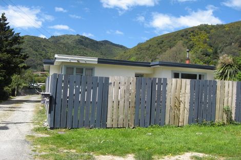 Photo of property in 44a Dorset Street, Picton, 7220