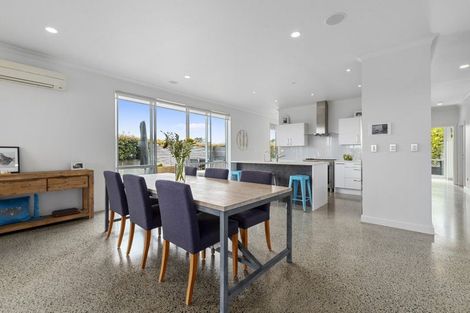 Photo of property in 156 Kittiwake Drive, Schnapper Rock, Auckland, 0632