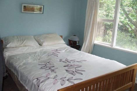 Photo of property in 18ab Aplin Terrace, Ngaio, Wellington, 6035