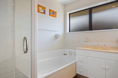 Photo of property in 18 Ansonby Street, Russley, Christchurch, 8042