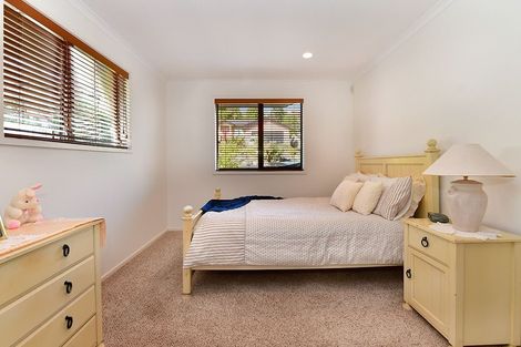 Photo of property in 8 Roberta Crescent, Orewa, 0931