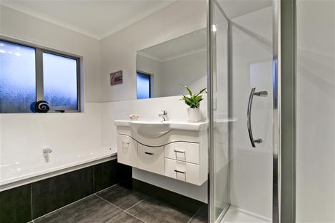 Photo of property in 45 Bartlett Drive, Silverdale, 0932