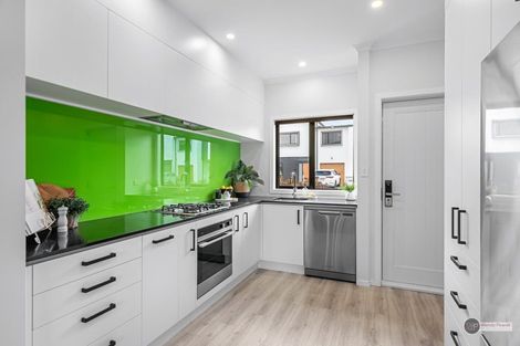 Photo of property in 4 Josland Lane, Wallaceville, Upper Hutt, 5018