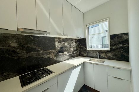 Photo of property in 31a Wairau Road, Forrest Hill, Auckland, 0627