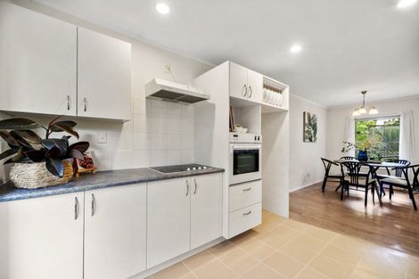 Photo of property in 3 Marbella Drive, Massey, Auckland, 0614
