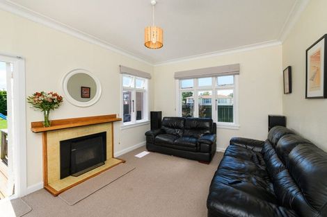 Photo of property in 42 Alexandra Street, Marton, 4710